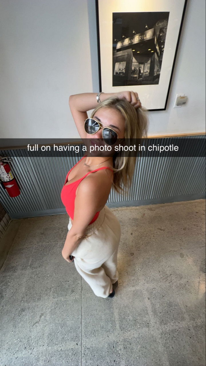 breckiehill snapchat image archive image