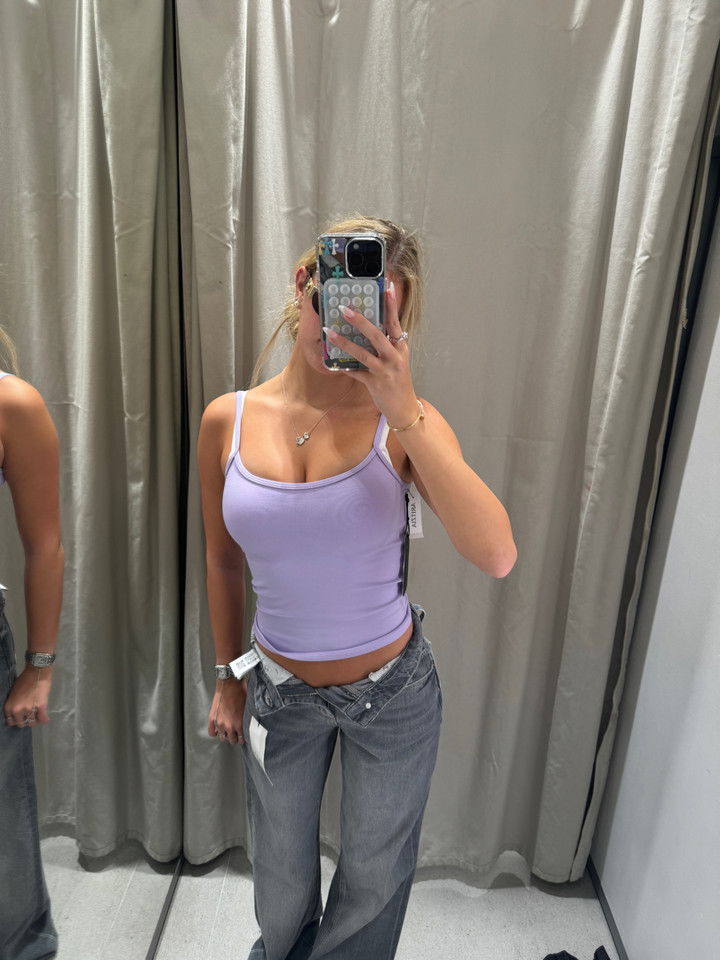 breckiehill snapchat image archive image