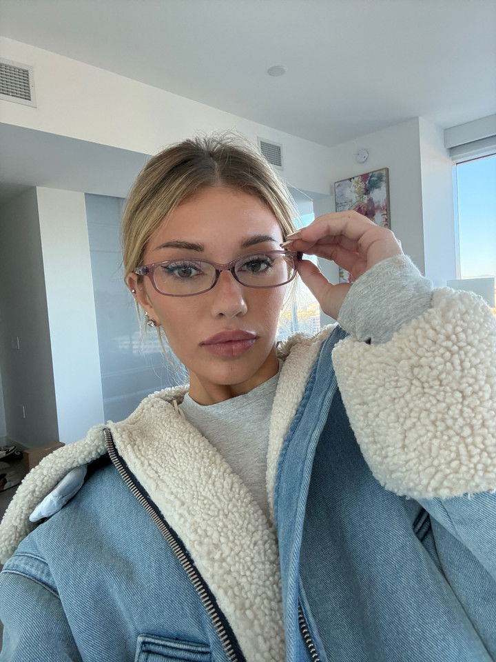 breckiehill snapchat image archive image