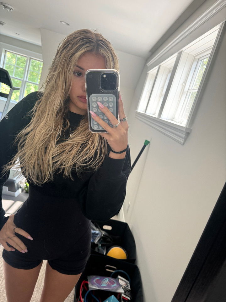 breckiehill snapchat image archive image