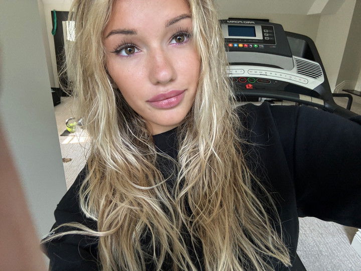 breckiehill snapchat image archive image