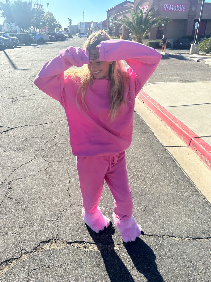 breckiehill snapchat image archive image