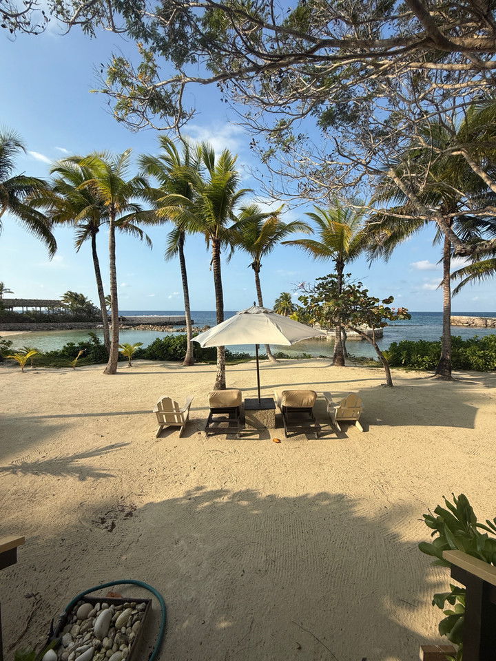 breckiehill snapchat image archive image