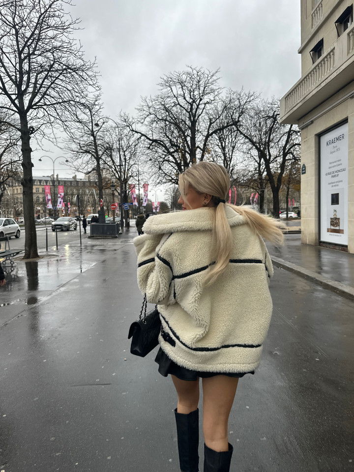 breckiehill snapchat image archive image