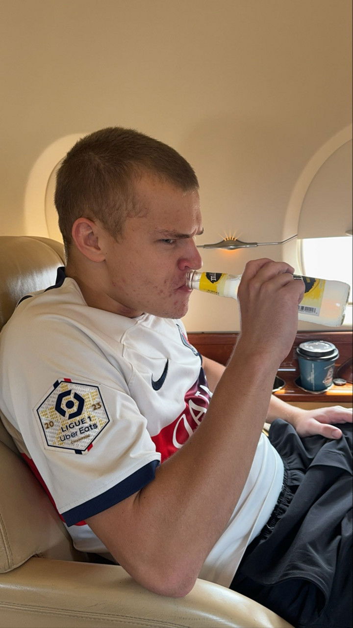 breckiehill snapchat image archive image