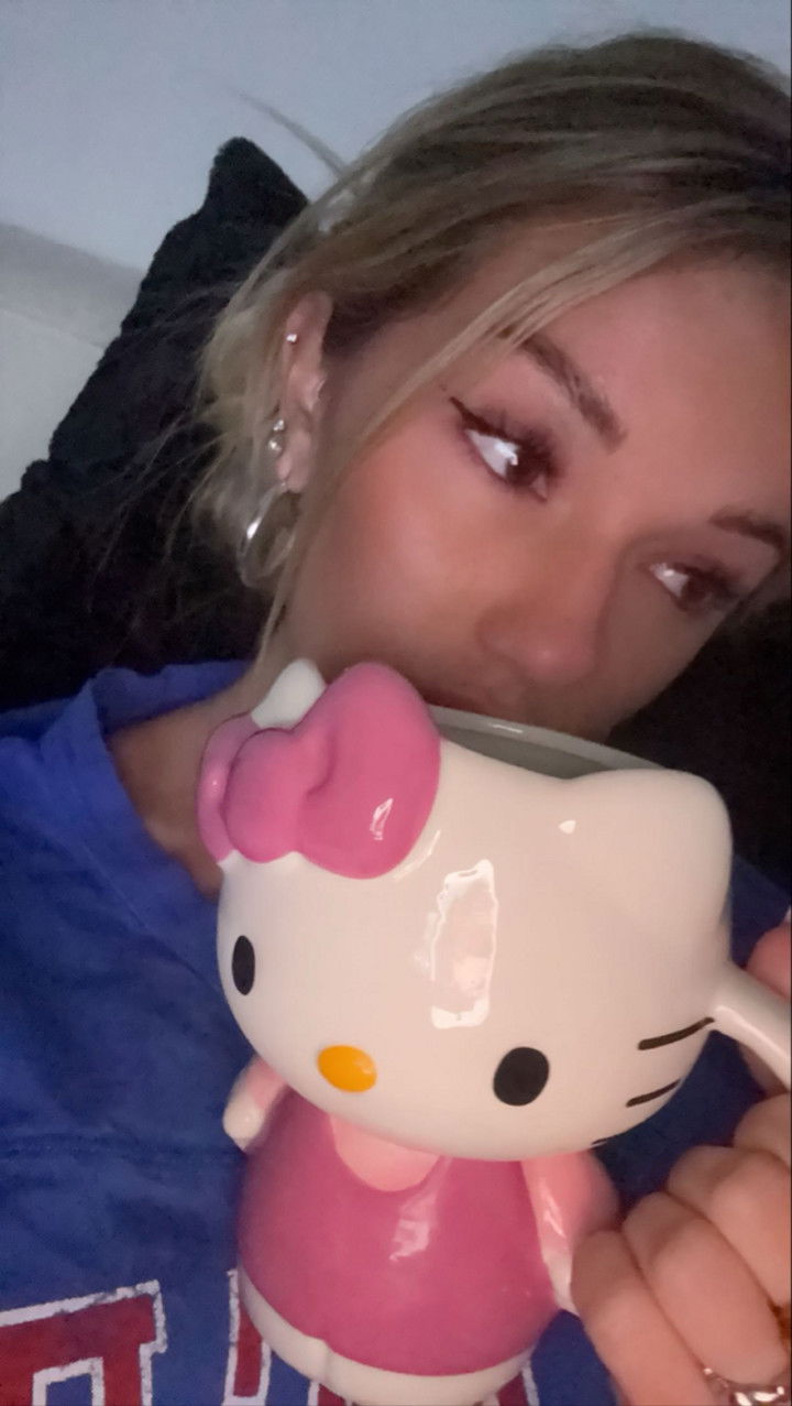 breckiehill snapchat image archive image