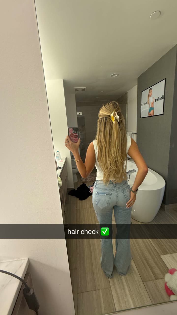 breckiehill snapchat image archive image