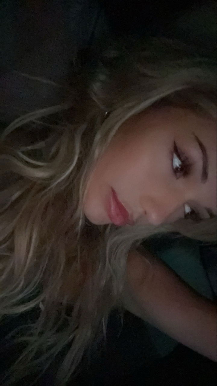 breckiehill snapchat image archive image