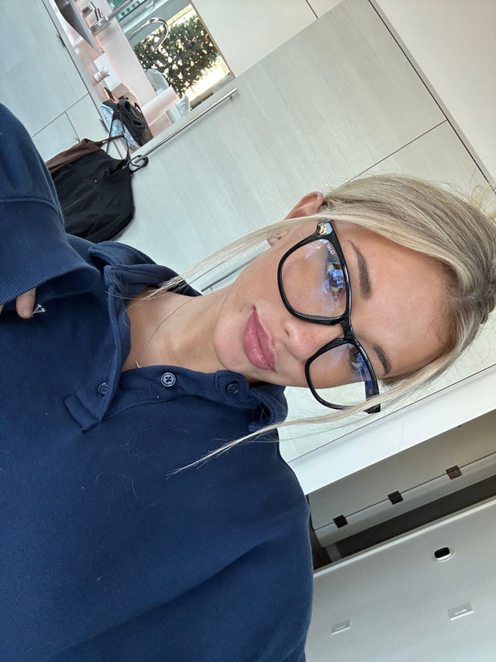 breckiehill snapchat image archive image