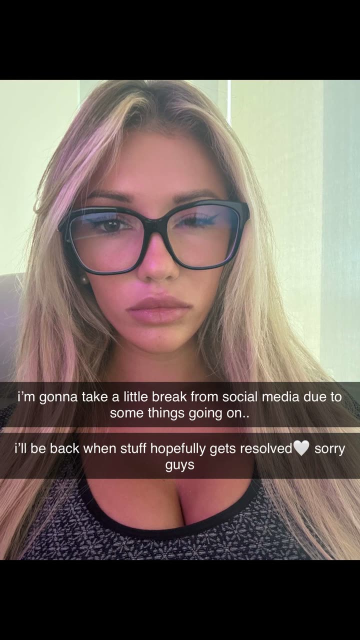 breckiehill snapchat image archive image