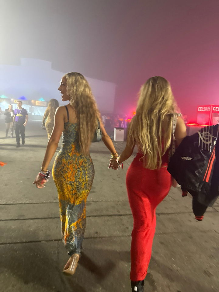 breckiehill snapchat image archive image