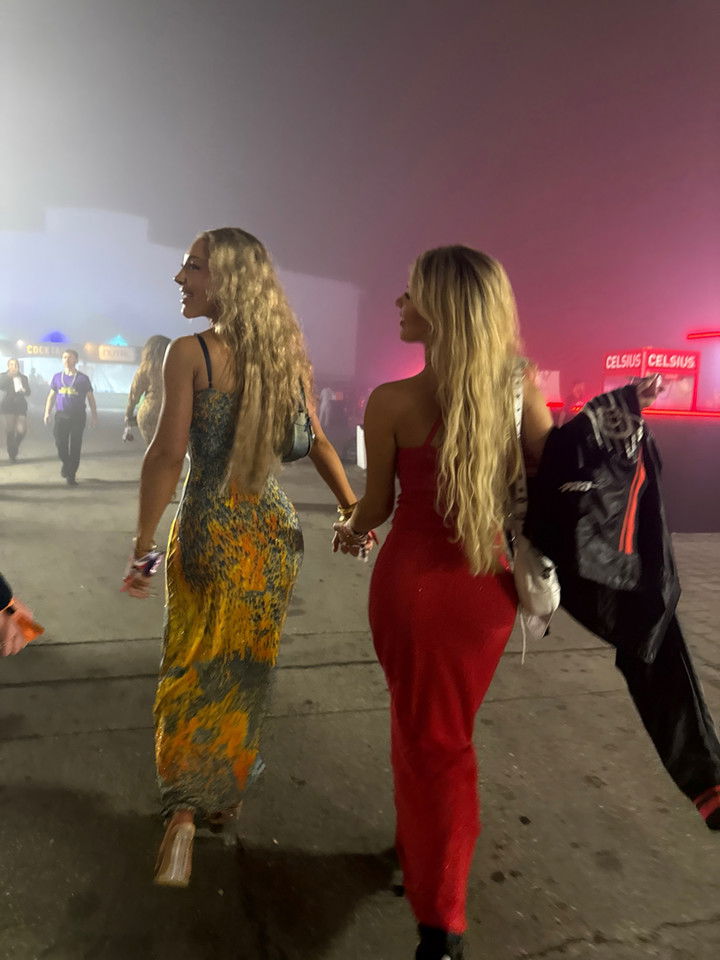 breckiehill snapchat image archive image