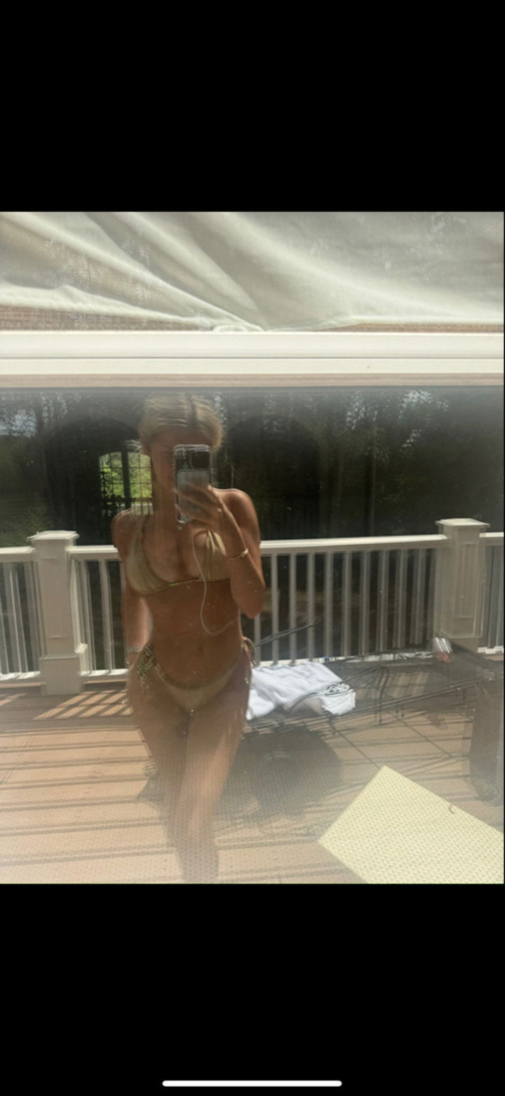 breckiehill snapchat image archive image