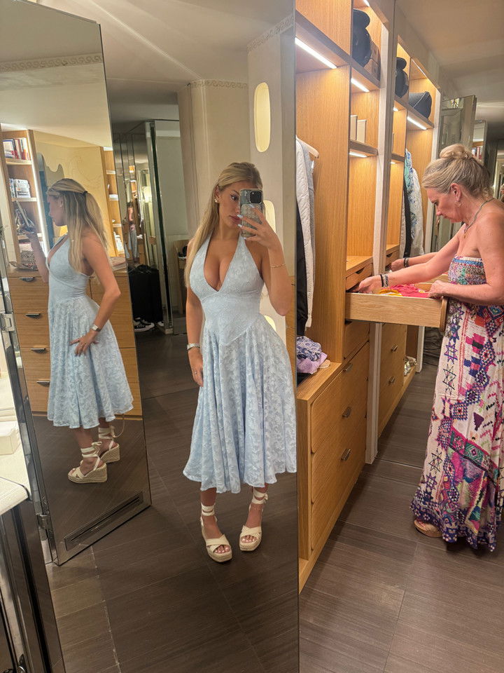 breckiehill snapchat image archive image