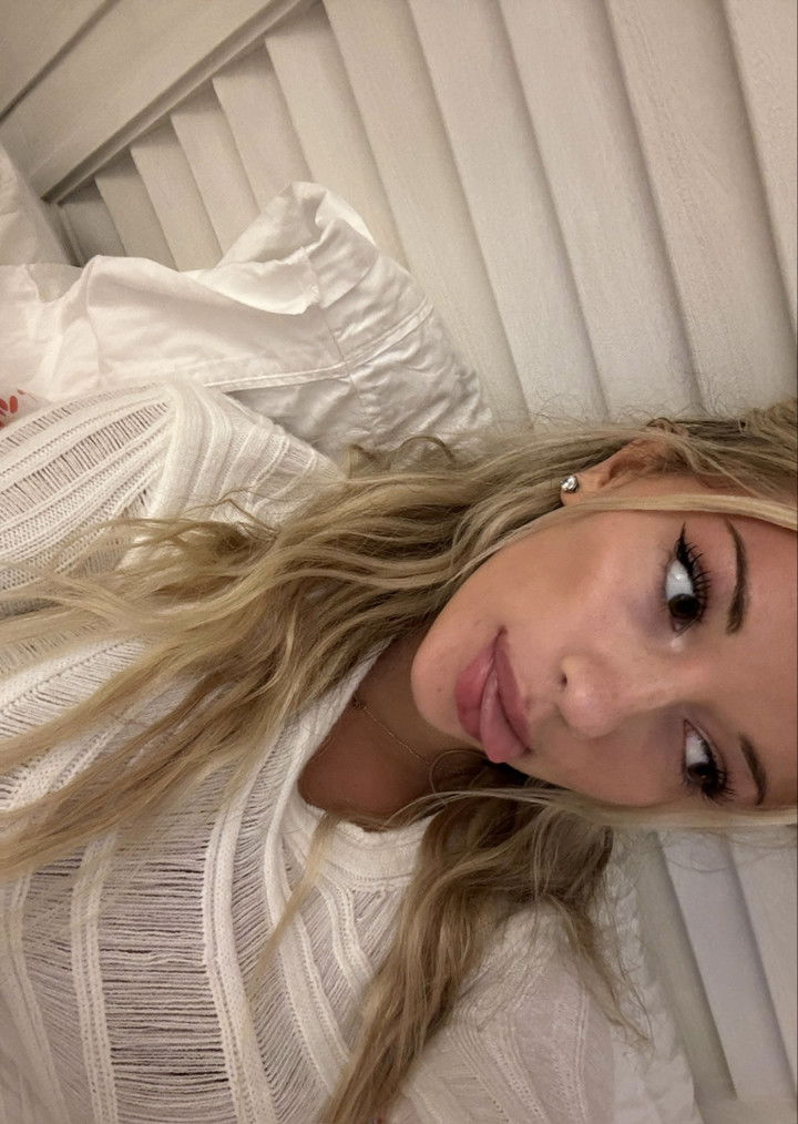 breckiehill snapchat image archive image