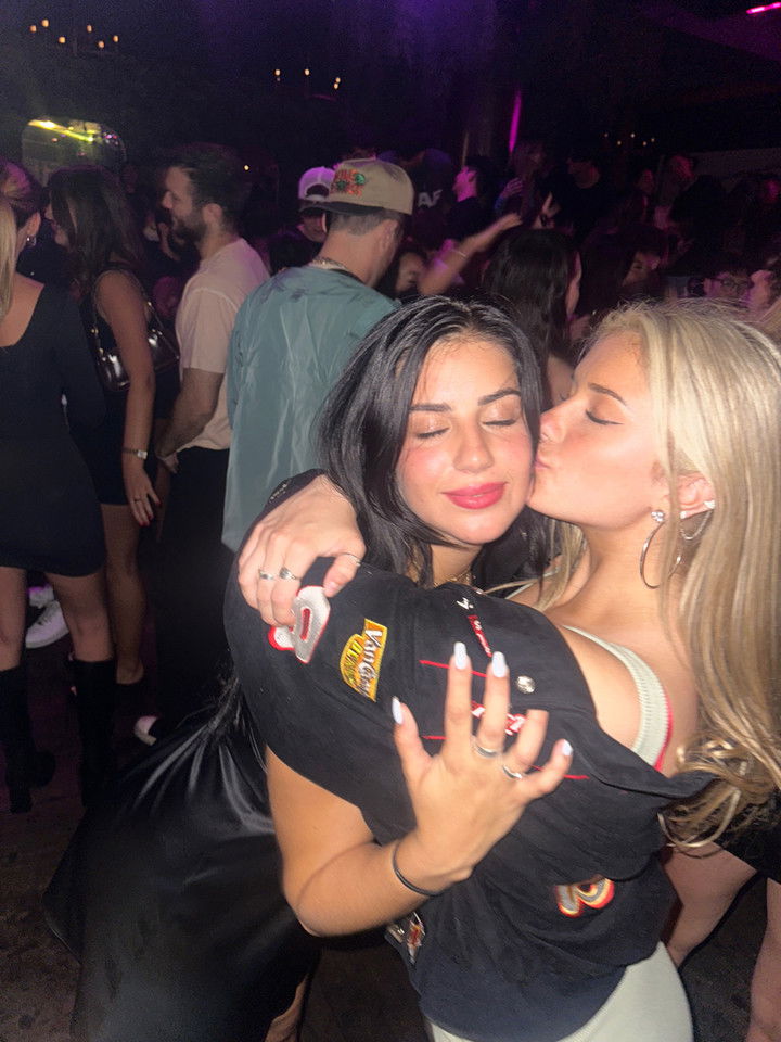 breckiehill snapchat image archive image