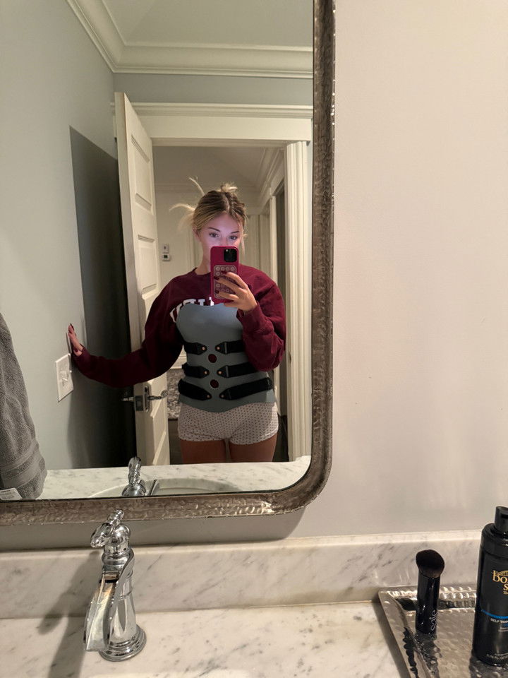 breckiehill snapchat image archive image