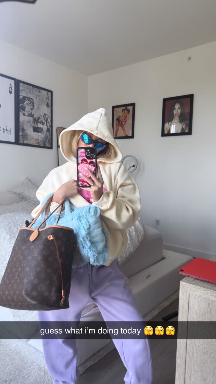 breckiehill snapchat image archive image