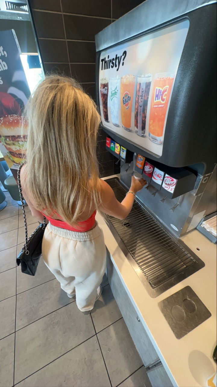 breckiehill snapchat image archive image