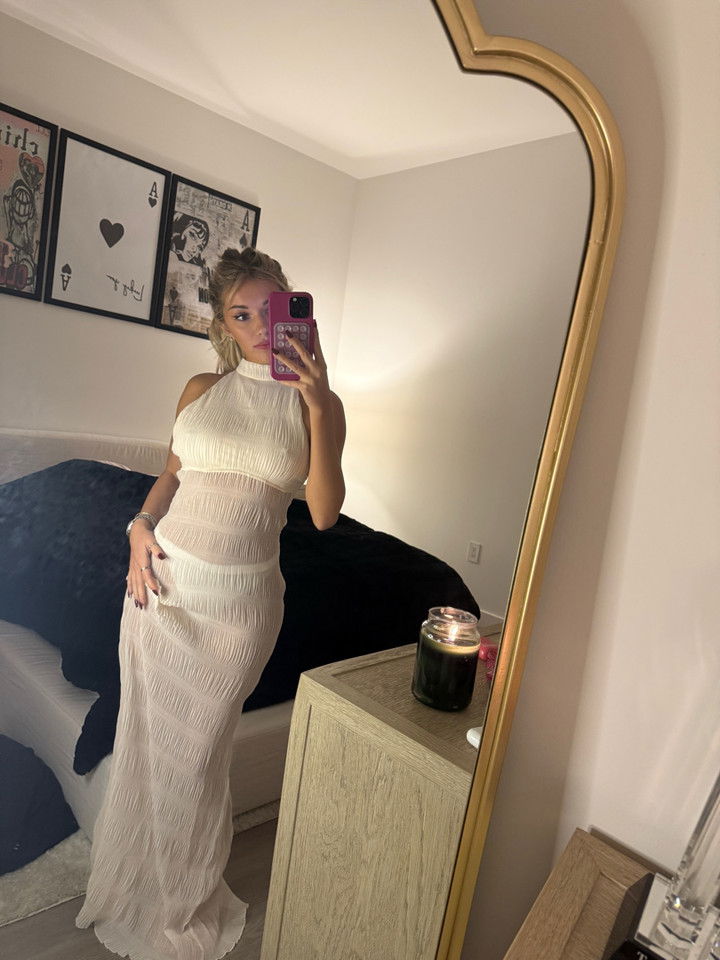 breckiehill snapchat image archive image