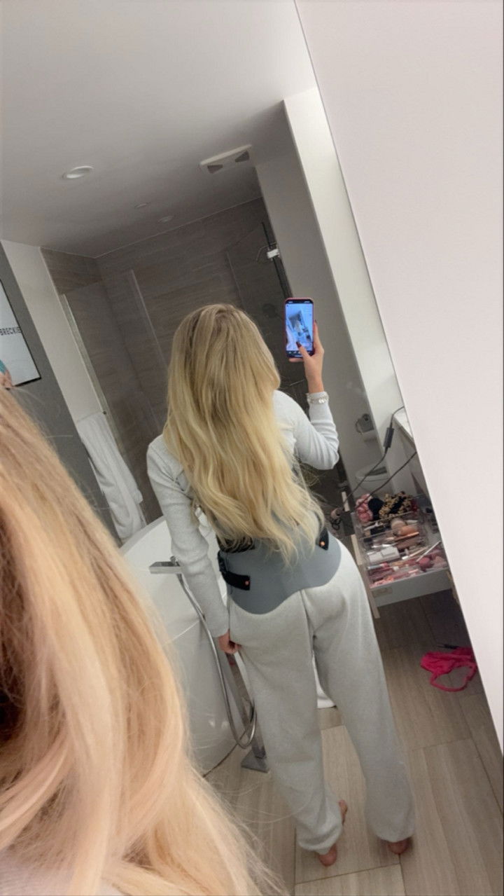 breckiehill snapchat image archive image