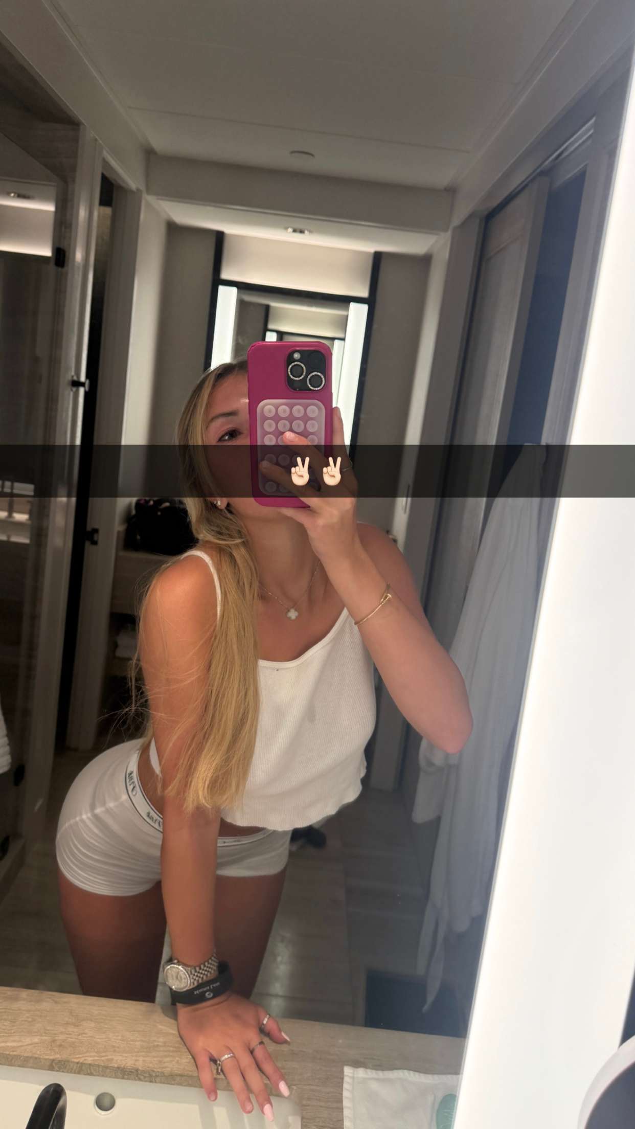 breckiehill snapchat image archive image