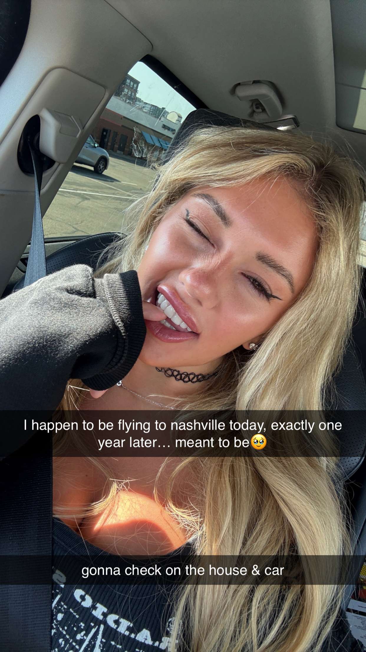 breckiehill snapchat image archive image