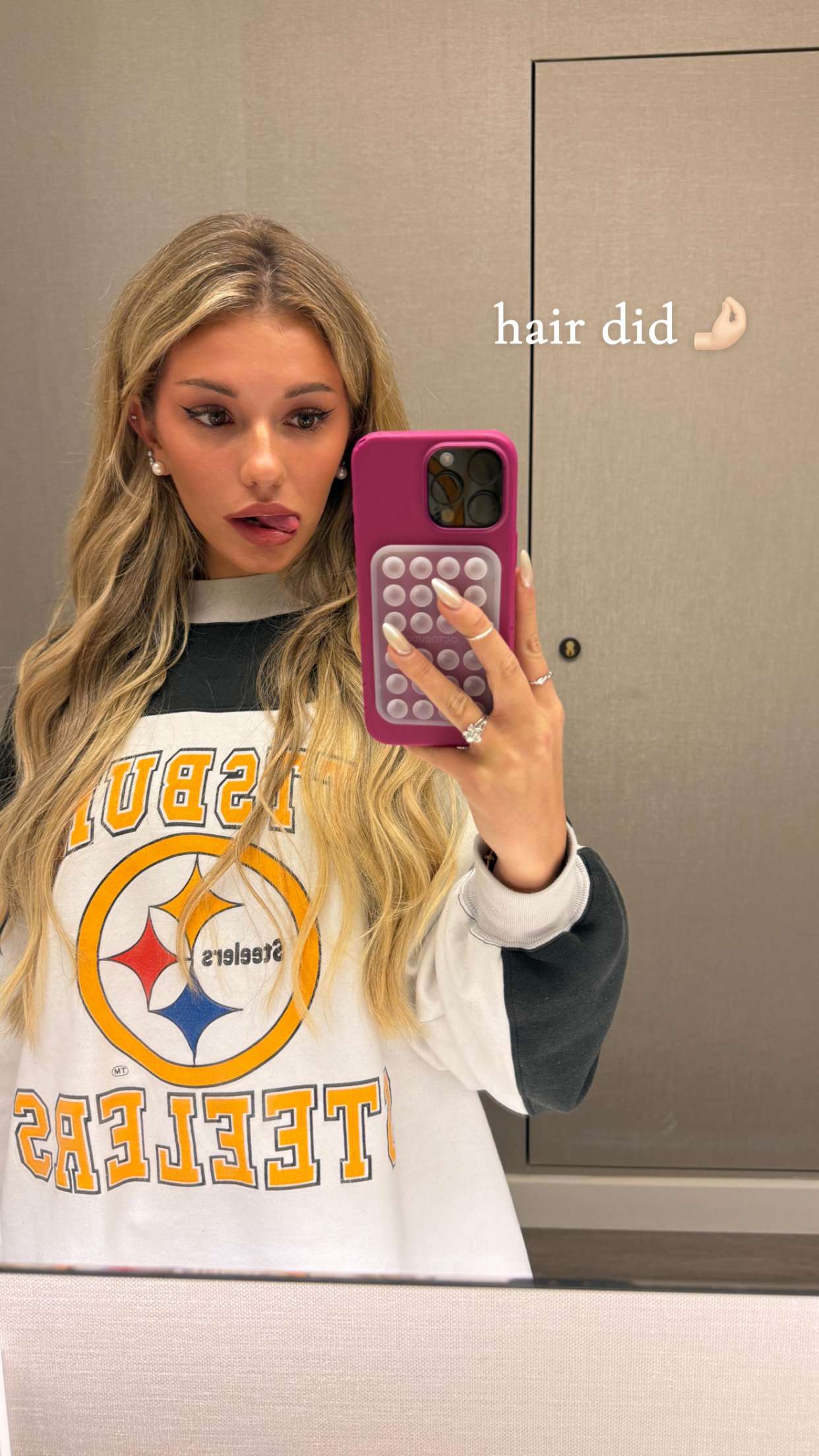 breckiehill snapchat image archive image