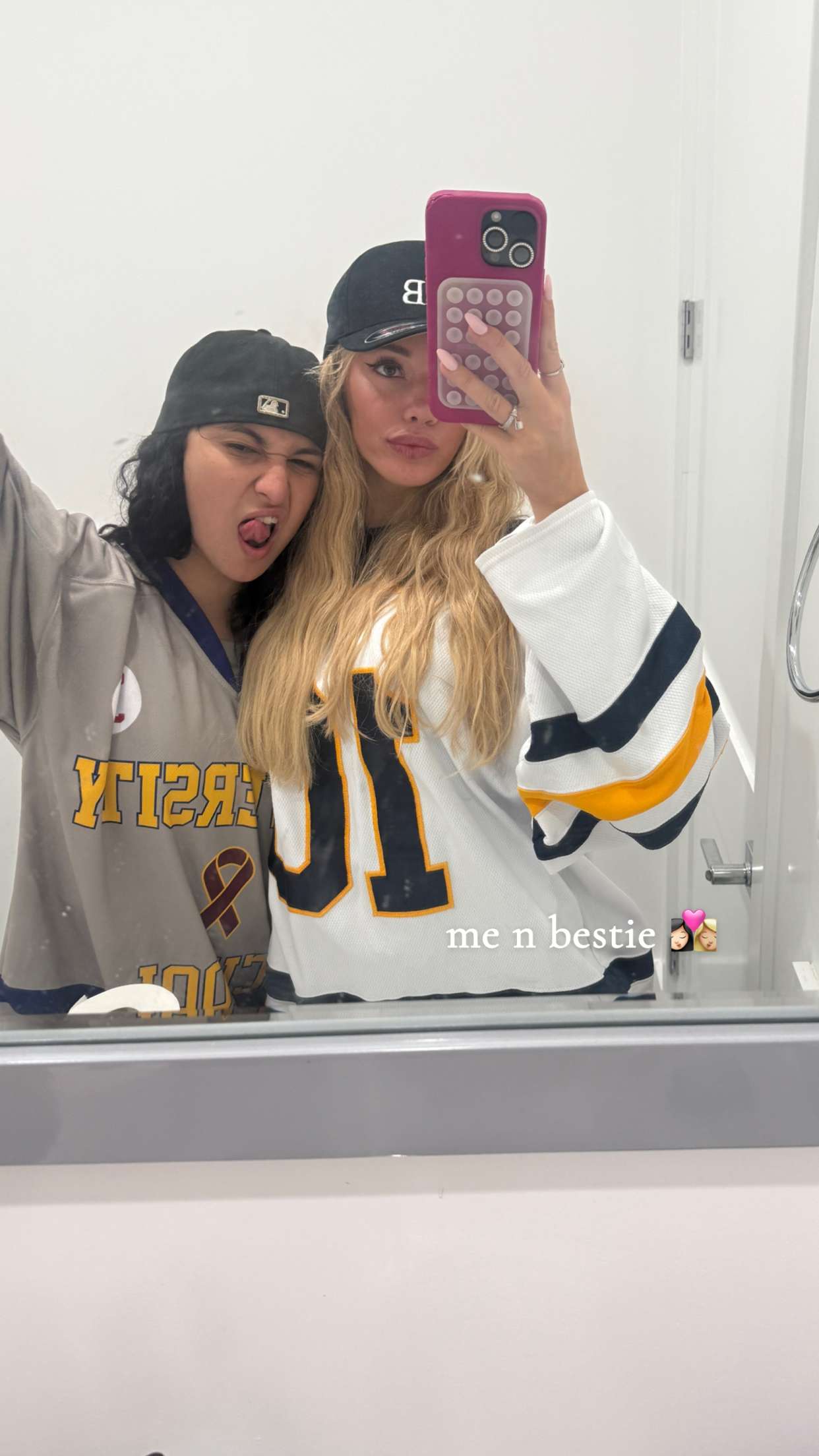 breckiehill snapchat image archive image