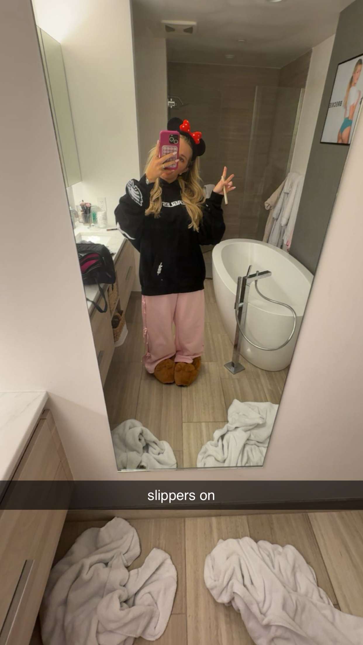 breckiehill snapchat image archive image