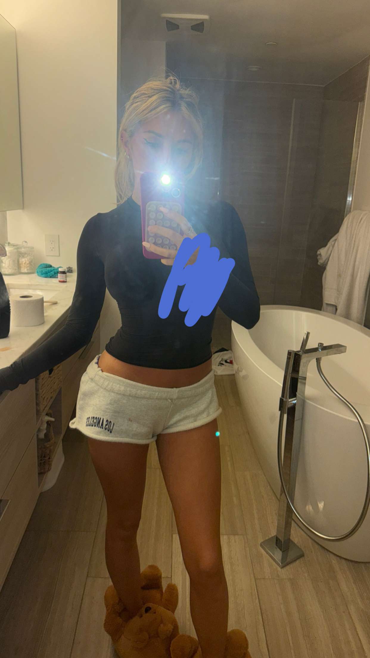 breckiehill snapchat image archive image