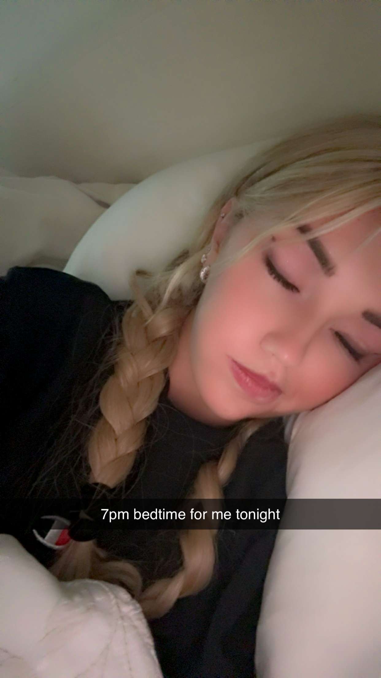 breckiehill snapchat image archive image