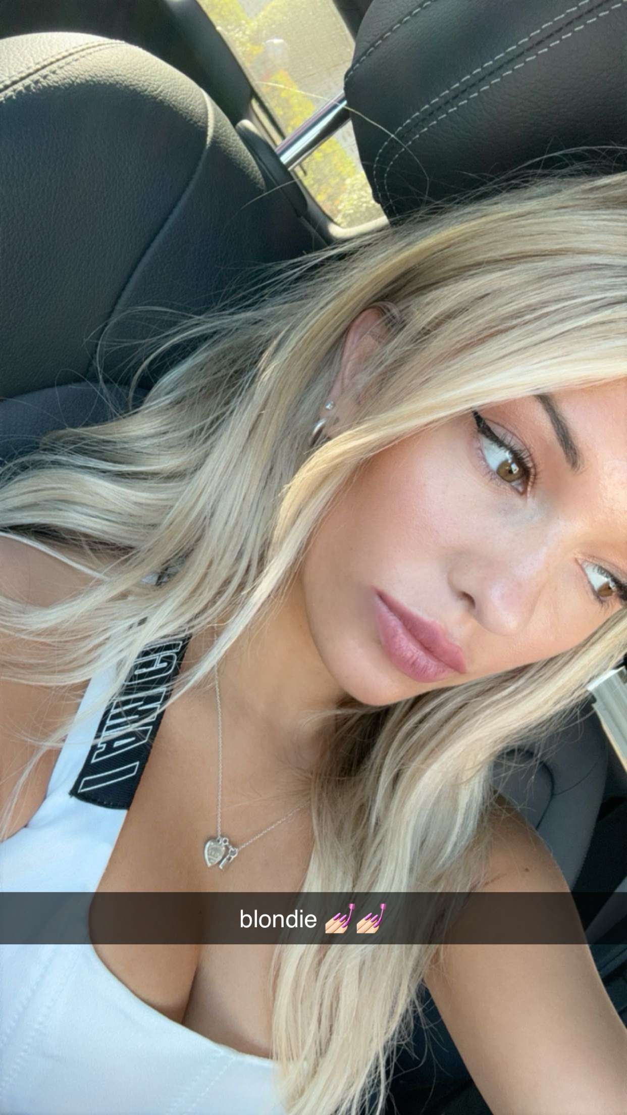 breckiehill snapchat image archive image