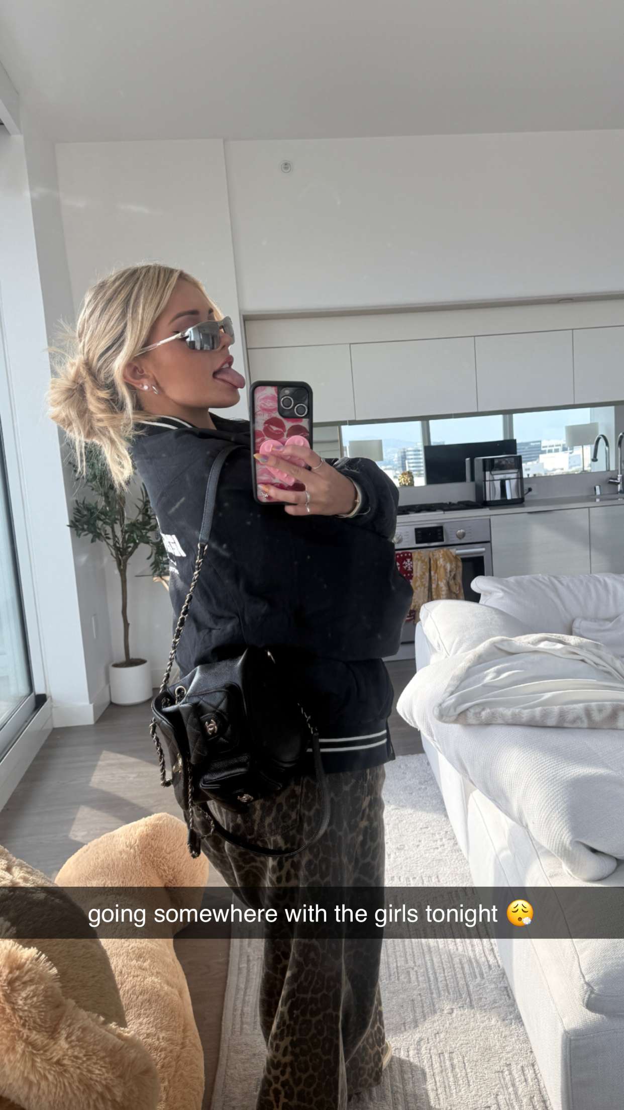 breckiehill snapchat image archive image