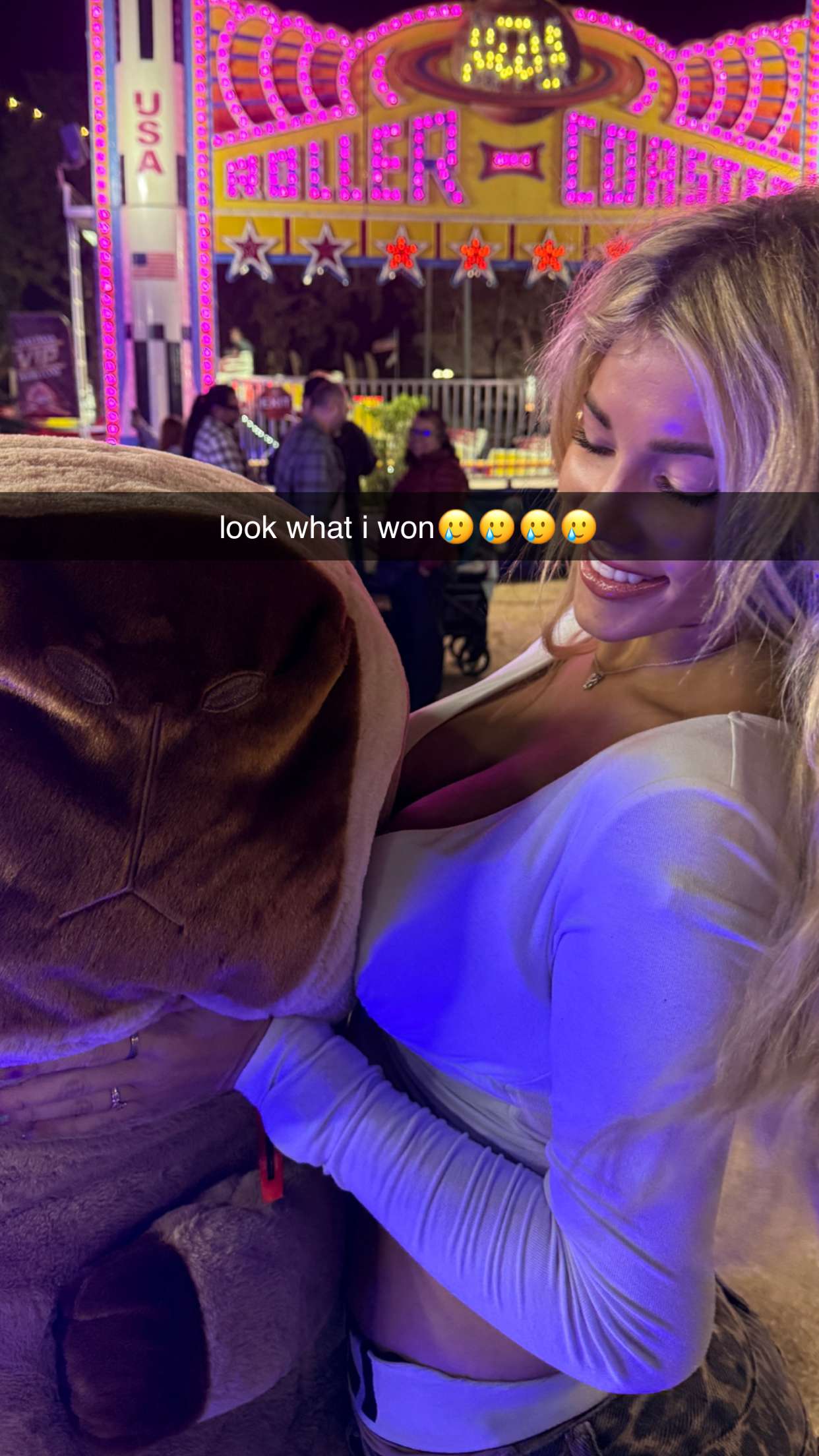 breckiehill snapchat image archive image