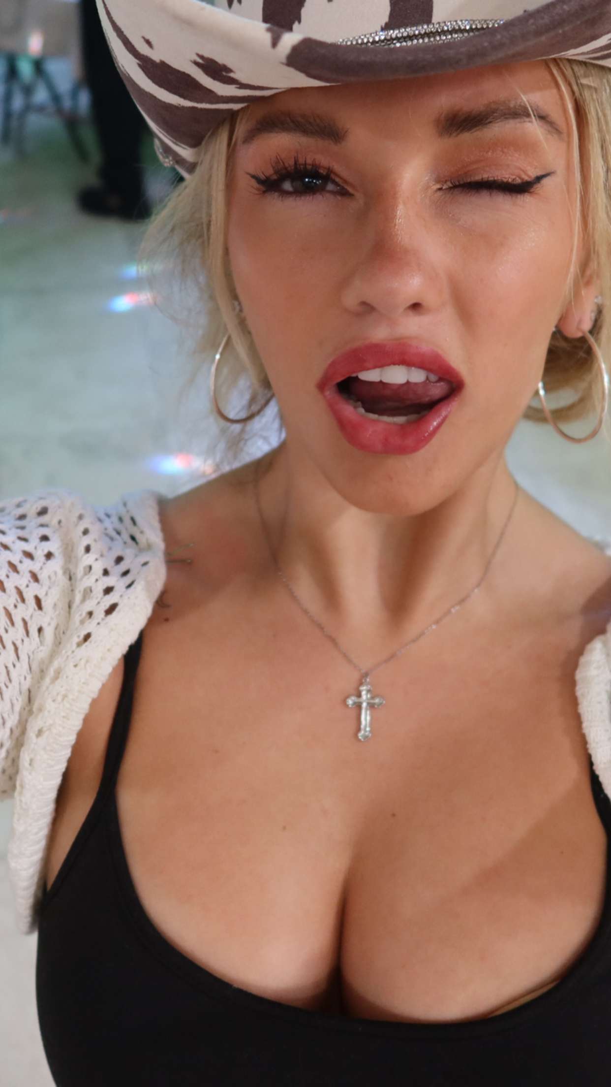 breckiehill snapchat image archive image