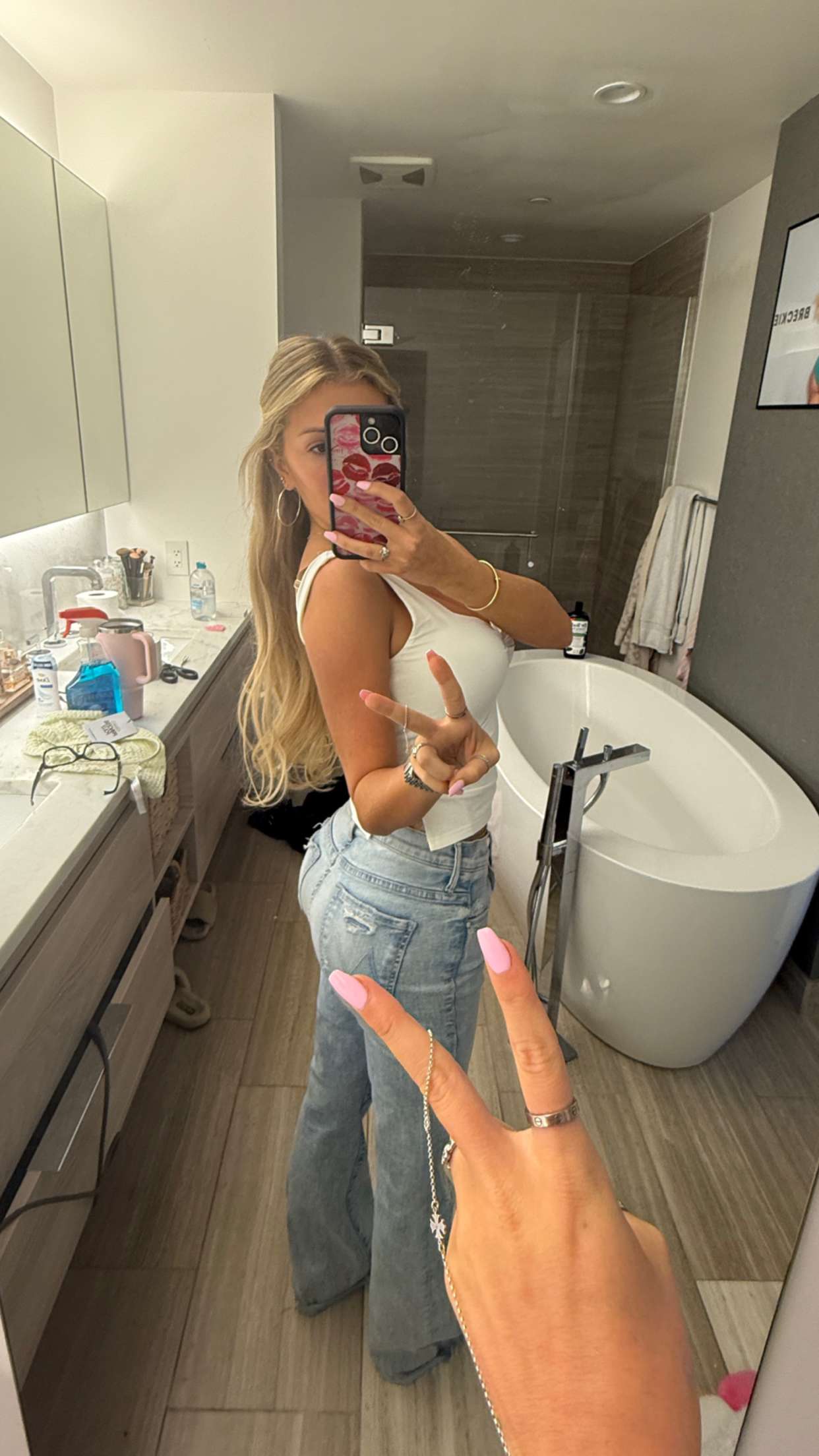 breckiehill snapchat image archive image