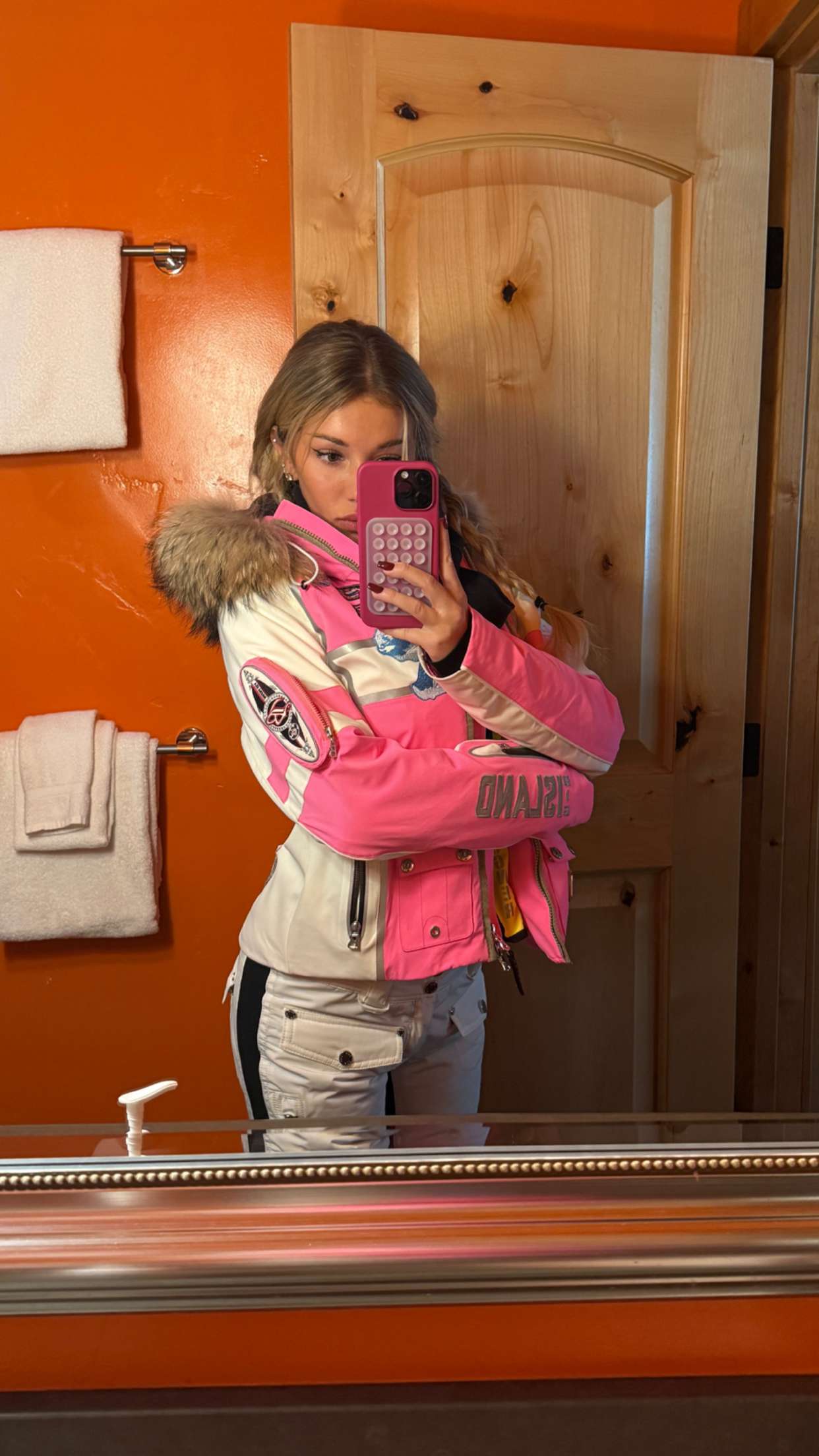 breckiehill snapchat image archive image