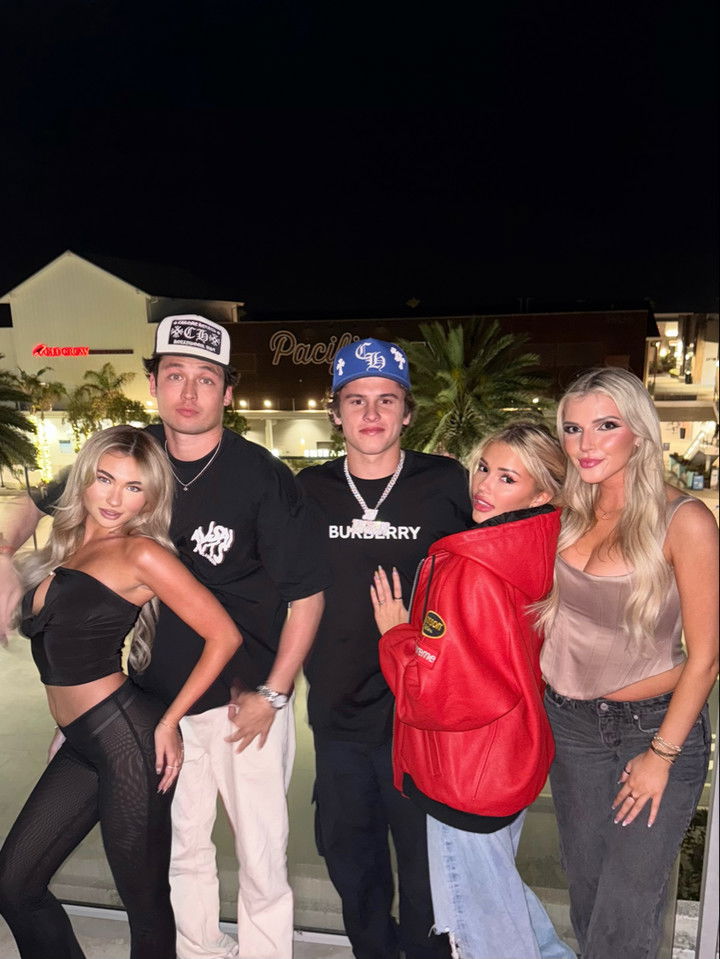 breckiehill snapchat image archive image