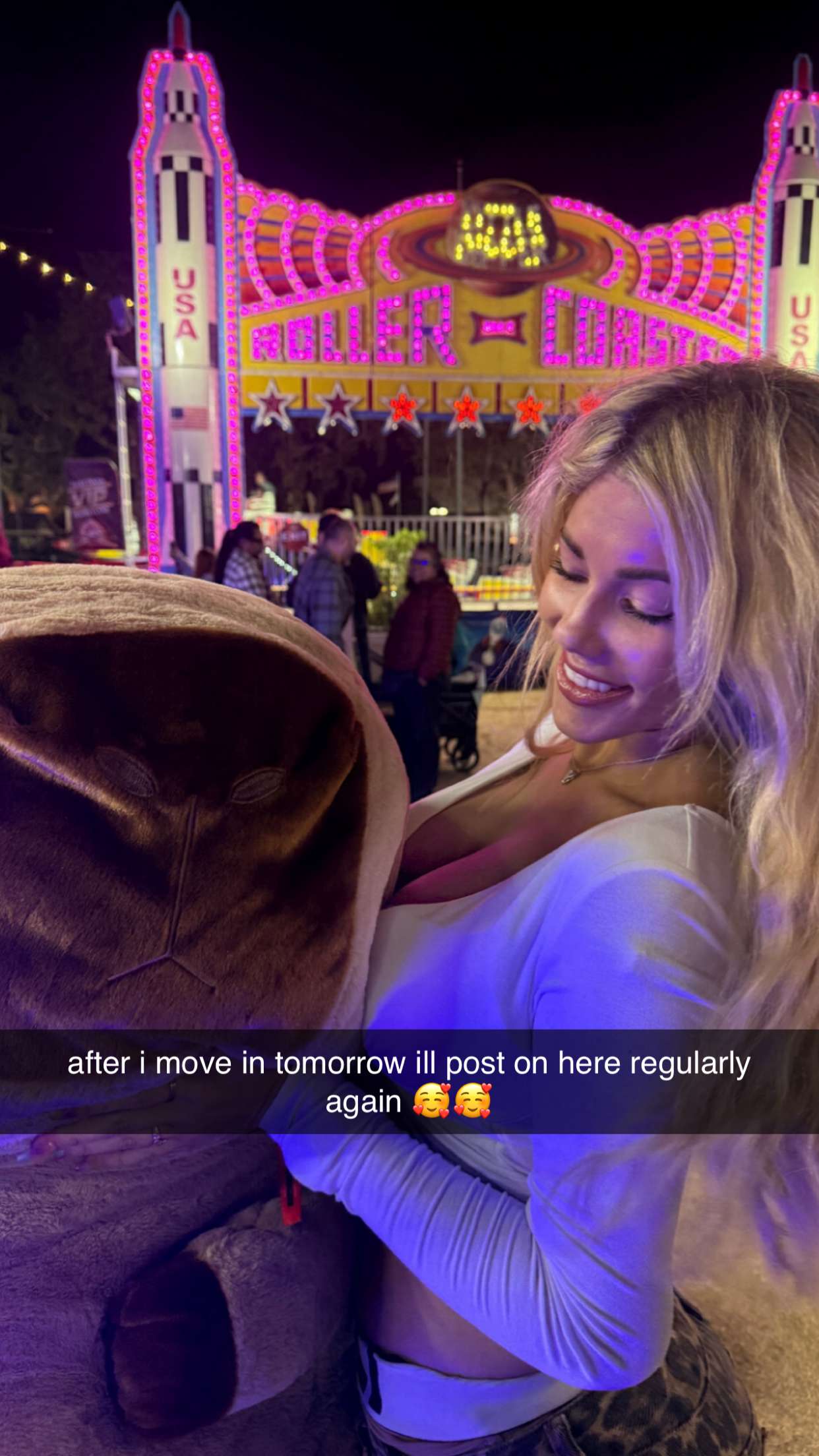 breckiehill snapchat image archive image