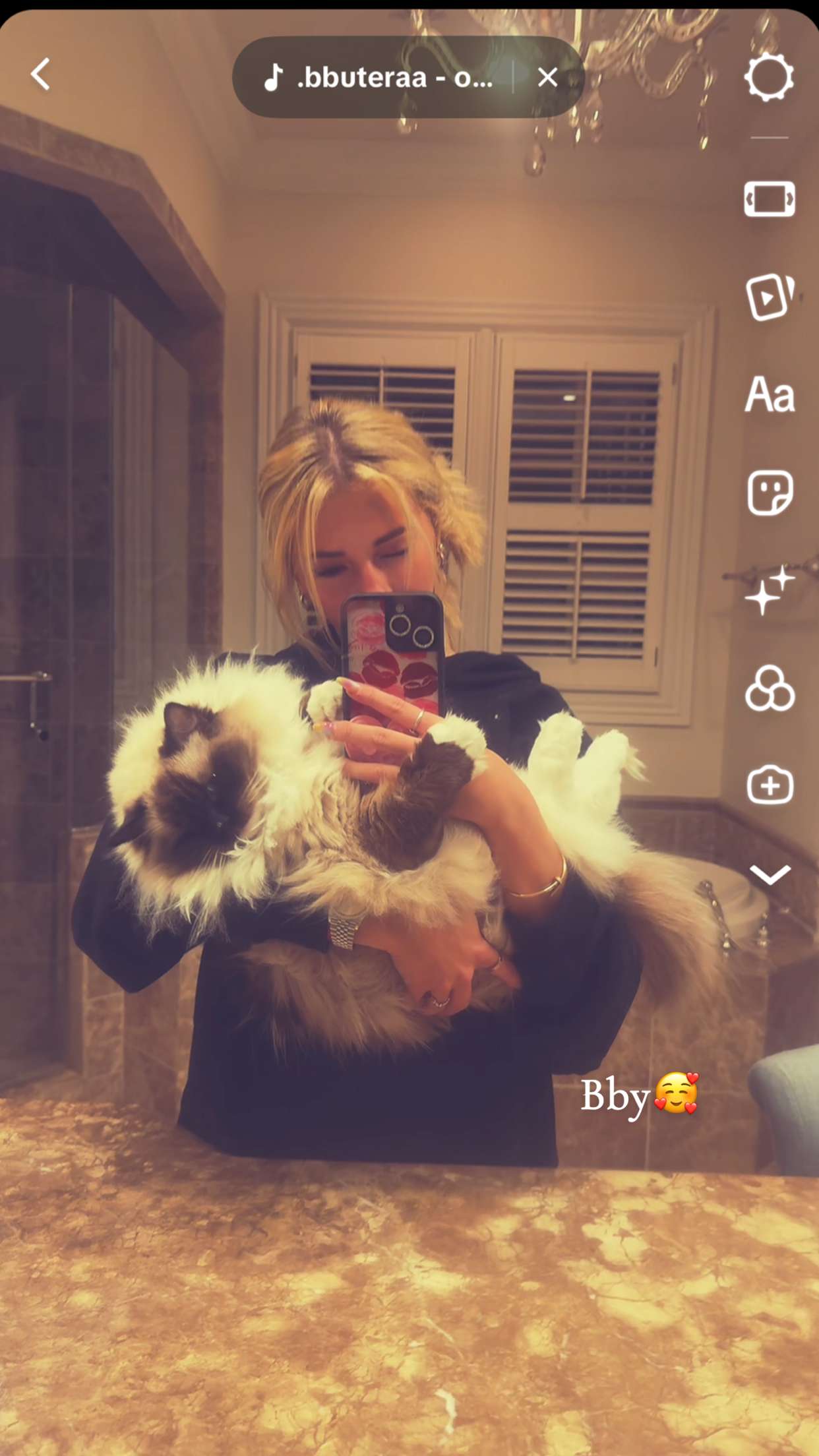 breckiehill snapchat image archive image