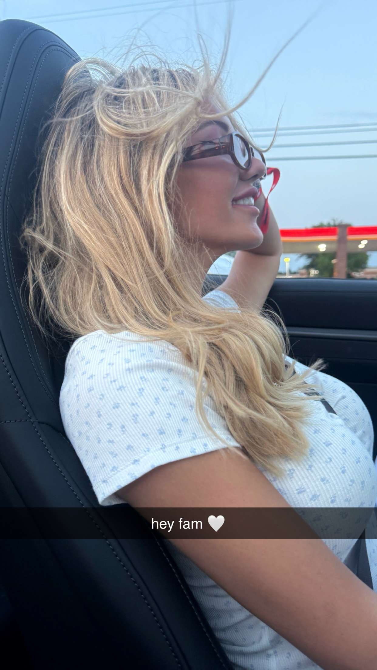 breckiehill snapchat image archive image