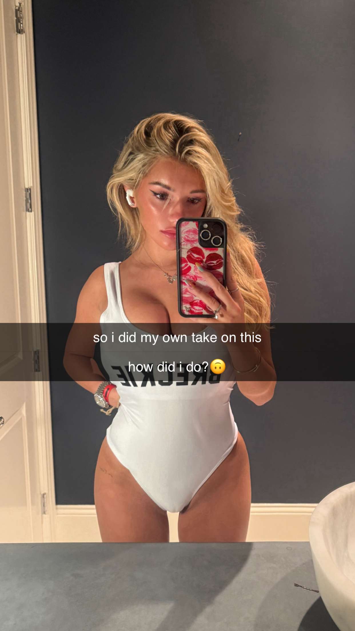 breckiehill snapchat image archive image