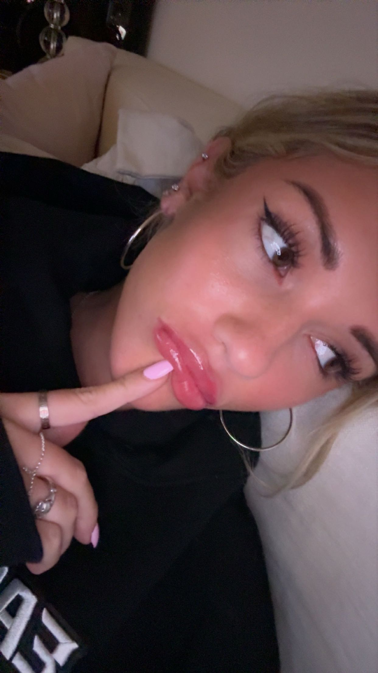 breckiehill snapchat image archive image