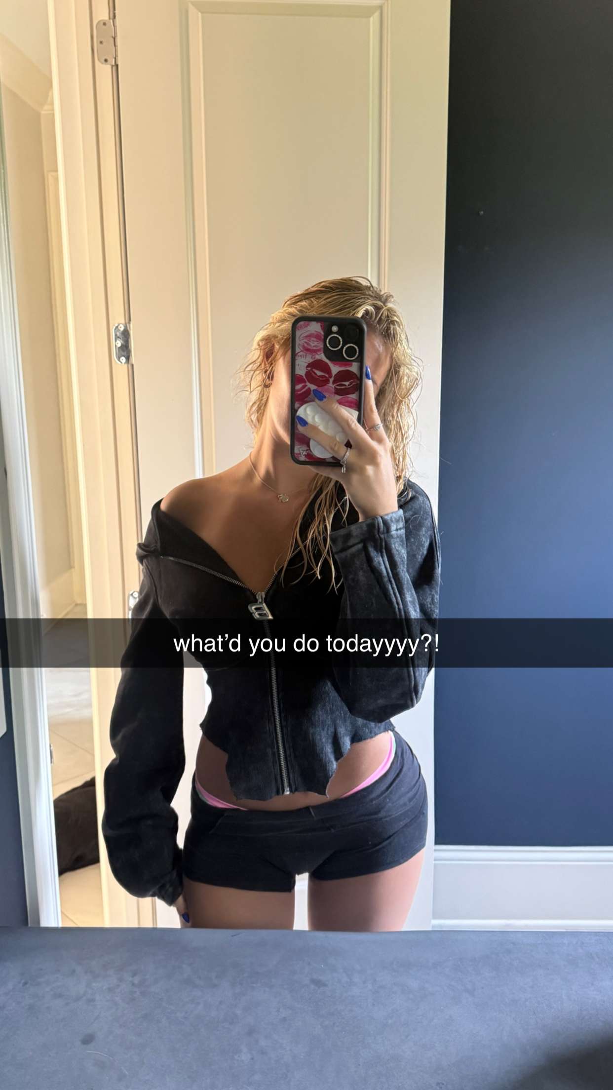 breckiehill snapchat image archive image