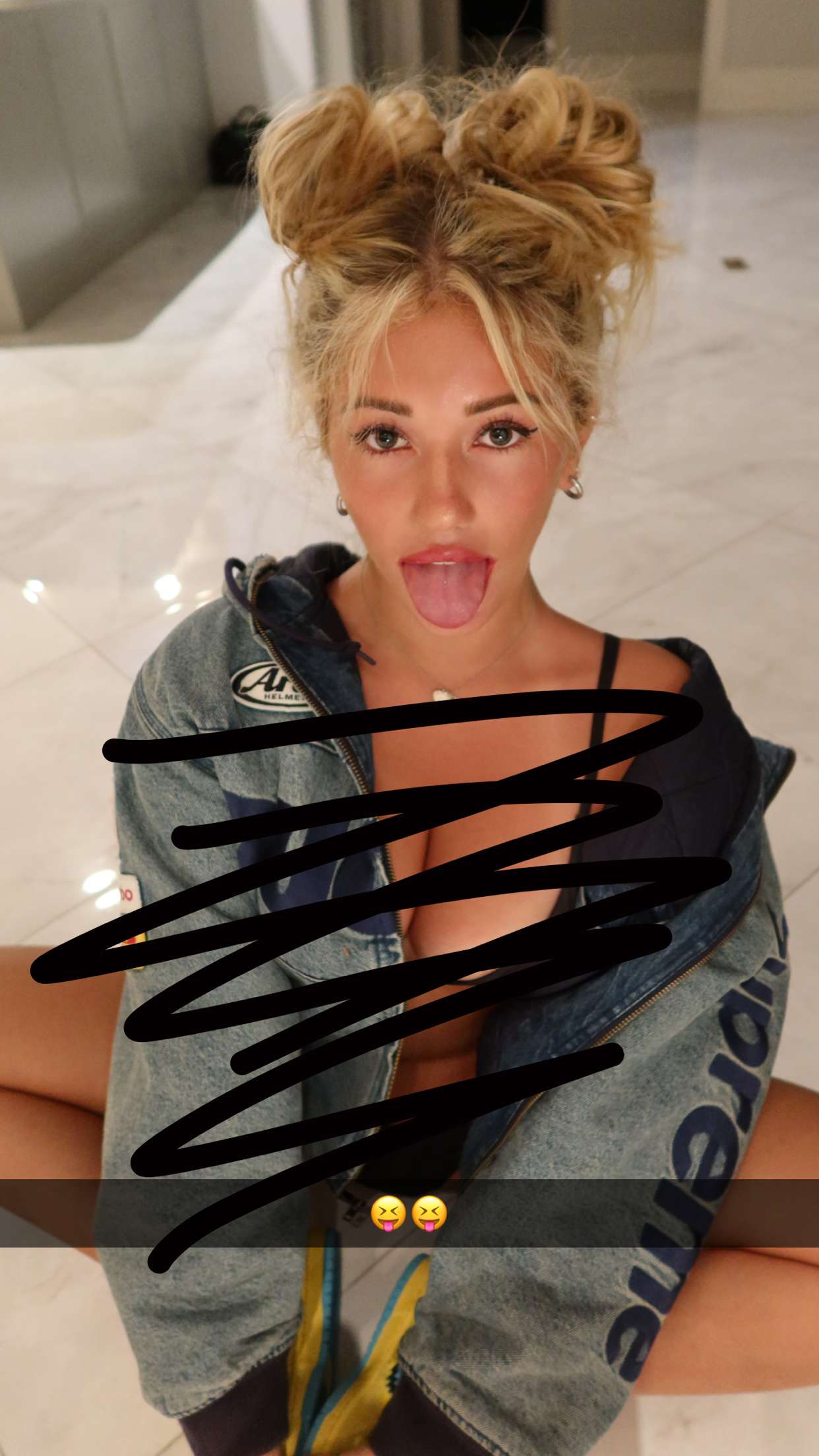 breckiehill snapchat image archive image