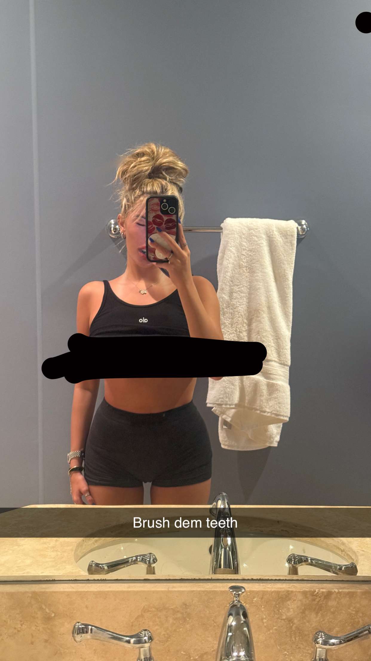 breckiehill snapchat image archive image