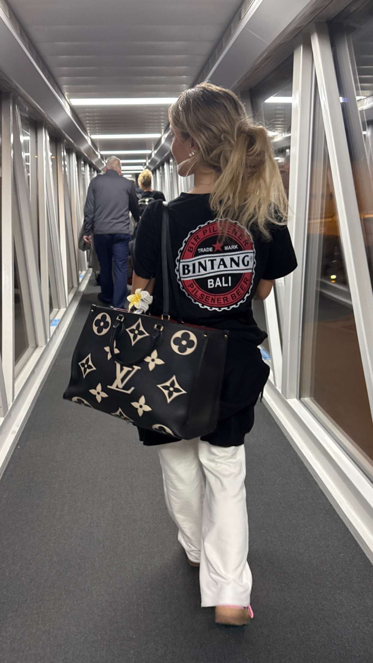 breckiehill snapchat image archive image