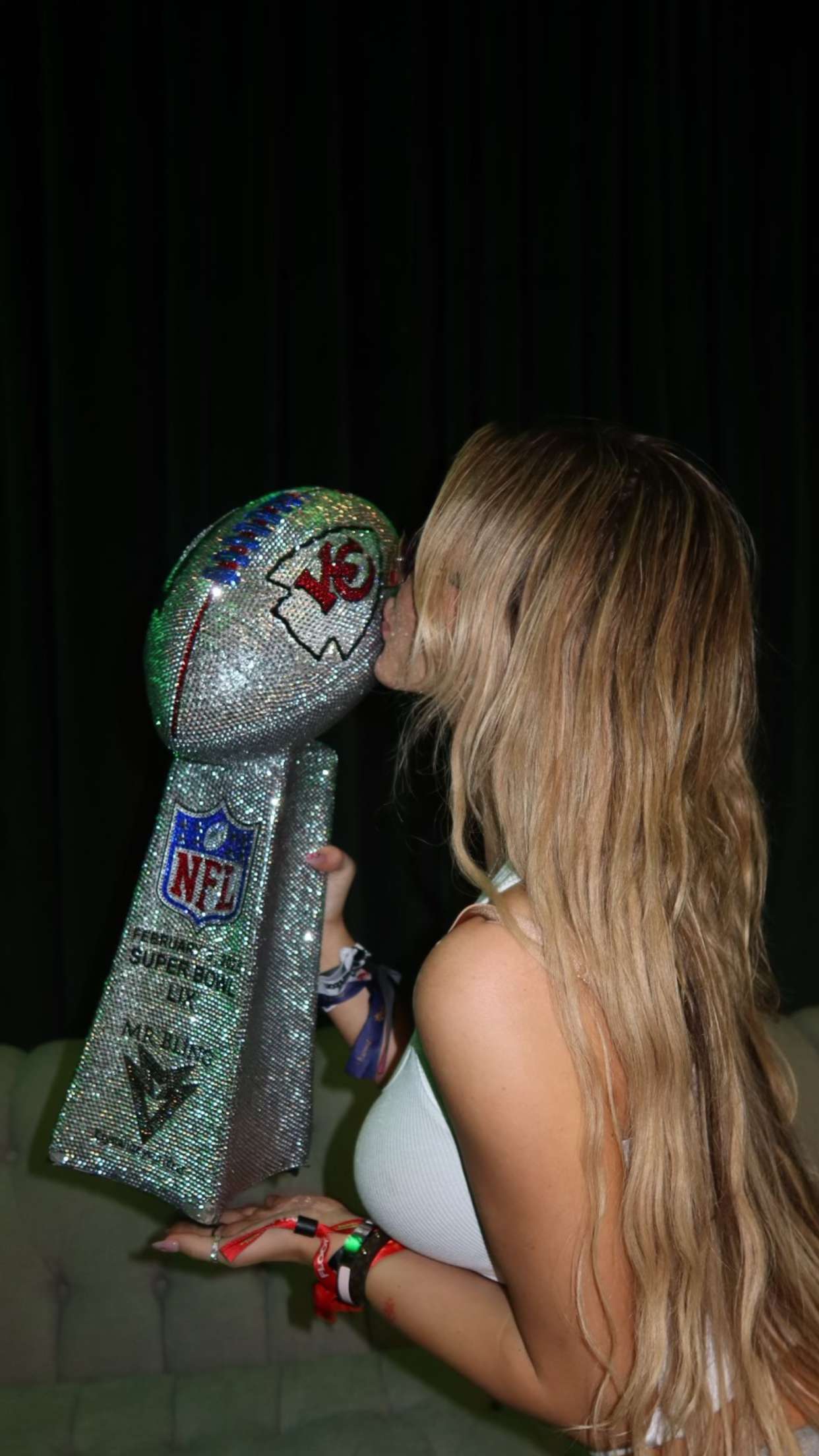 breckiehill snapchat image archive image