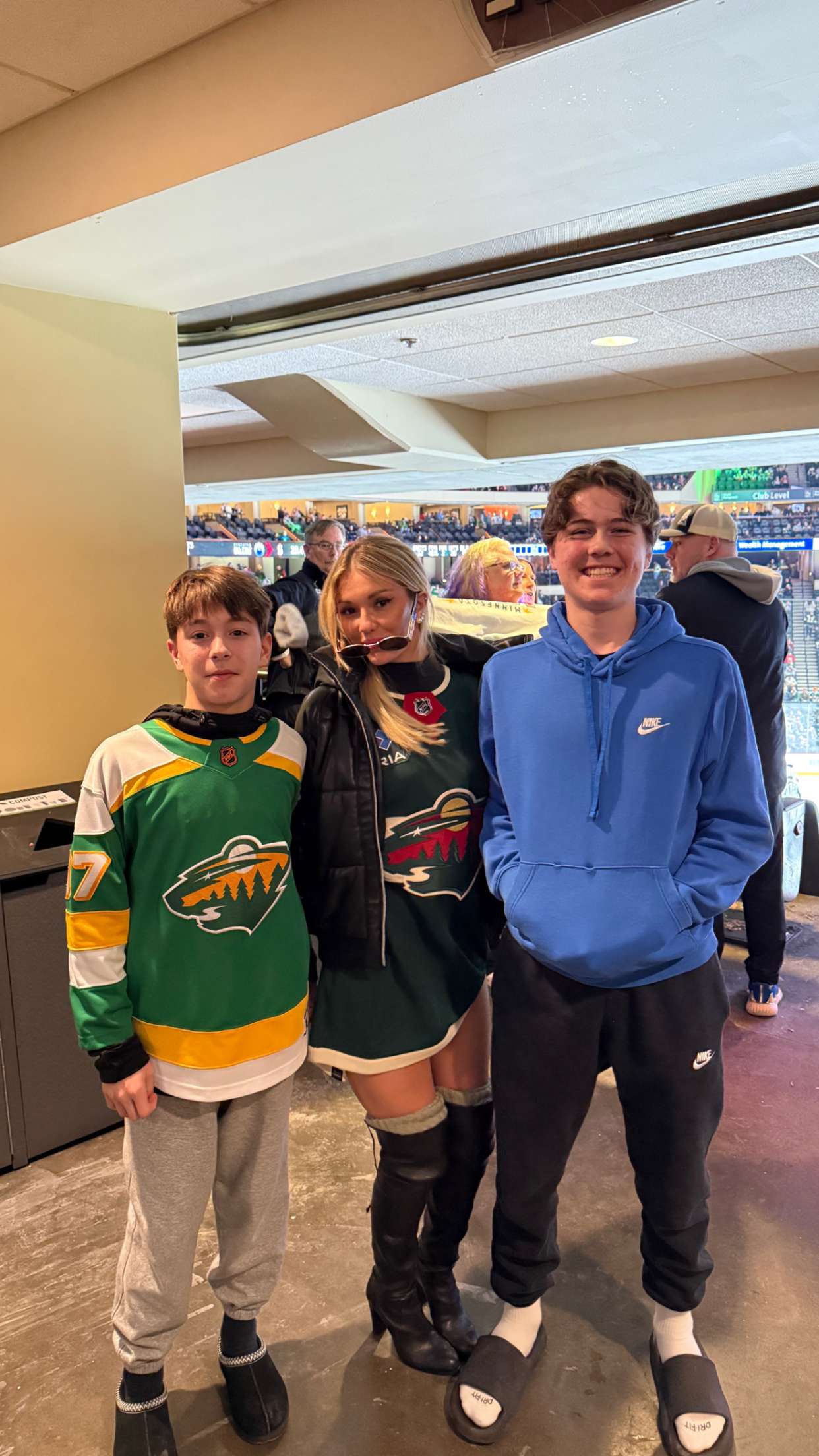 breckiehill snapchat image archive image